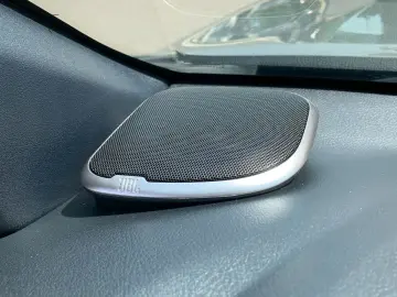 TOYOTA Hilux 2.8 D-4D 4X4 INVINCIBLE   SCHALTGETRIEBE!!