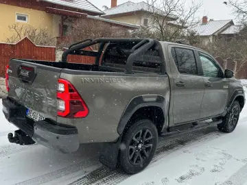 TOYOTA Hilux 2.8 D-4D 4X4 DOUBLE INVINCIBLE NET  47990.