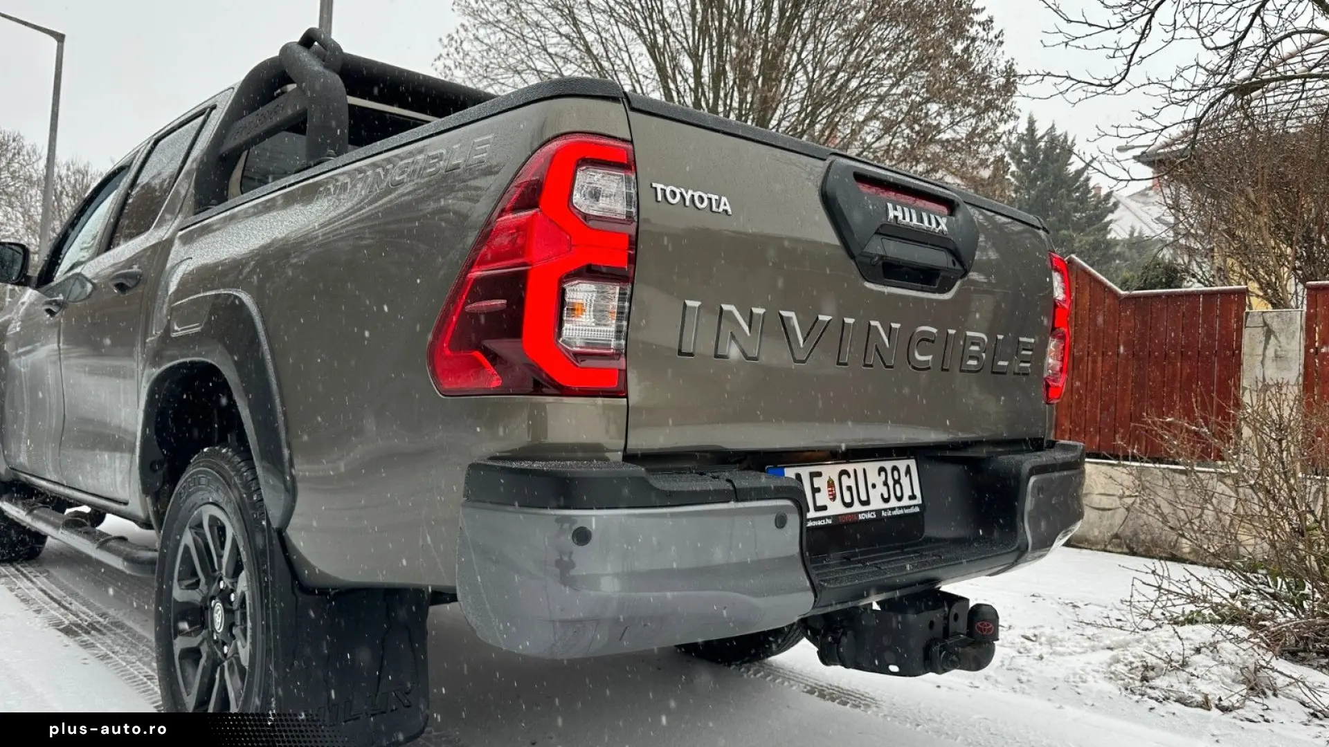 TOYOTA Hilux 2.8 D-4D 4X4 DOUBLE INVINCIBLE NET  47990.