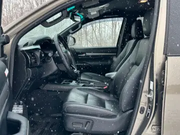 TOYOTA Hilux 2.8 D-4D 4X4 DOUBLE INVINCIBLE NET  47990.