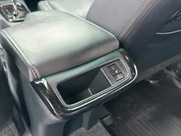 TOYOTA Hilux 2.8 D-4D 4X4 DOUBLE INVINCIBLE NET  47990.