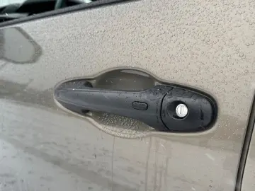 TOYOTA Hilux 2.8 D-4D 4X4 DOUBLE INVINCIBLE NET  47990.