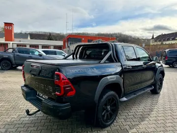 TOYOTA Double Cab INVINCIBLE 2.8 Aut.Leder.LED.Kamera.