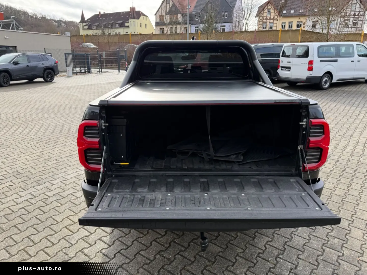 TOYOTA Double Cab INVINCIBLE 2.8 Aut.Leder.LED.Kamera.