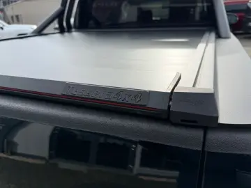 TOYOTA Double Cab INVINCIBLE 2.8 Aut.Leder.LED.Kamera.