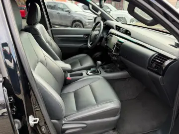 TOYOTA Double Cab INVINCIBLE 2.8 Aut.Leder.LED.Kamera.