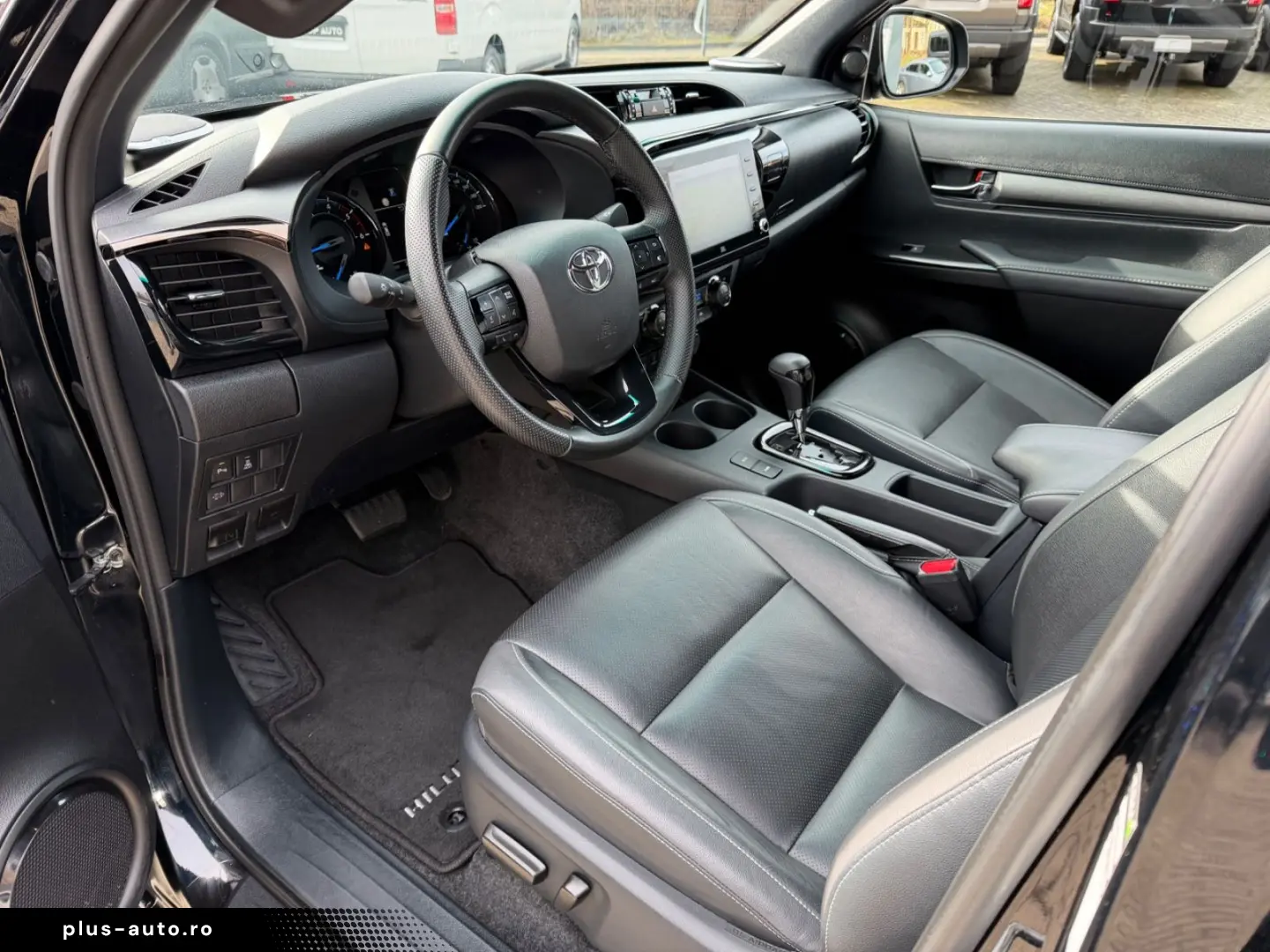 TOYOTA Double Cab INVINCIBLE 2.8 Aut.Leder.LED.Kamera.