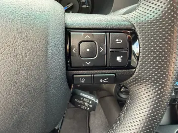 TOYOTA Double Cab INVINCIBLE 2.8 Aut.Leder.LED.Kamera.