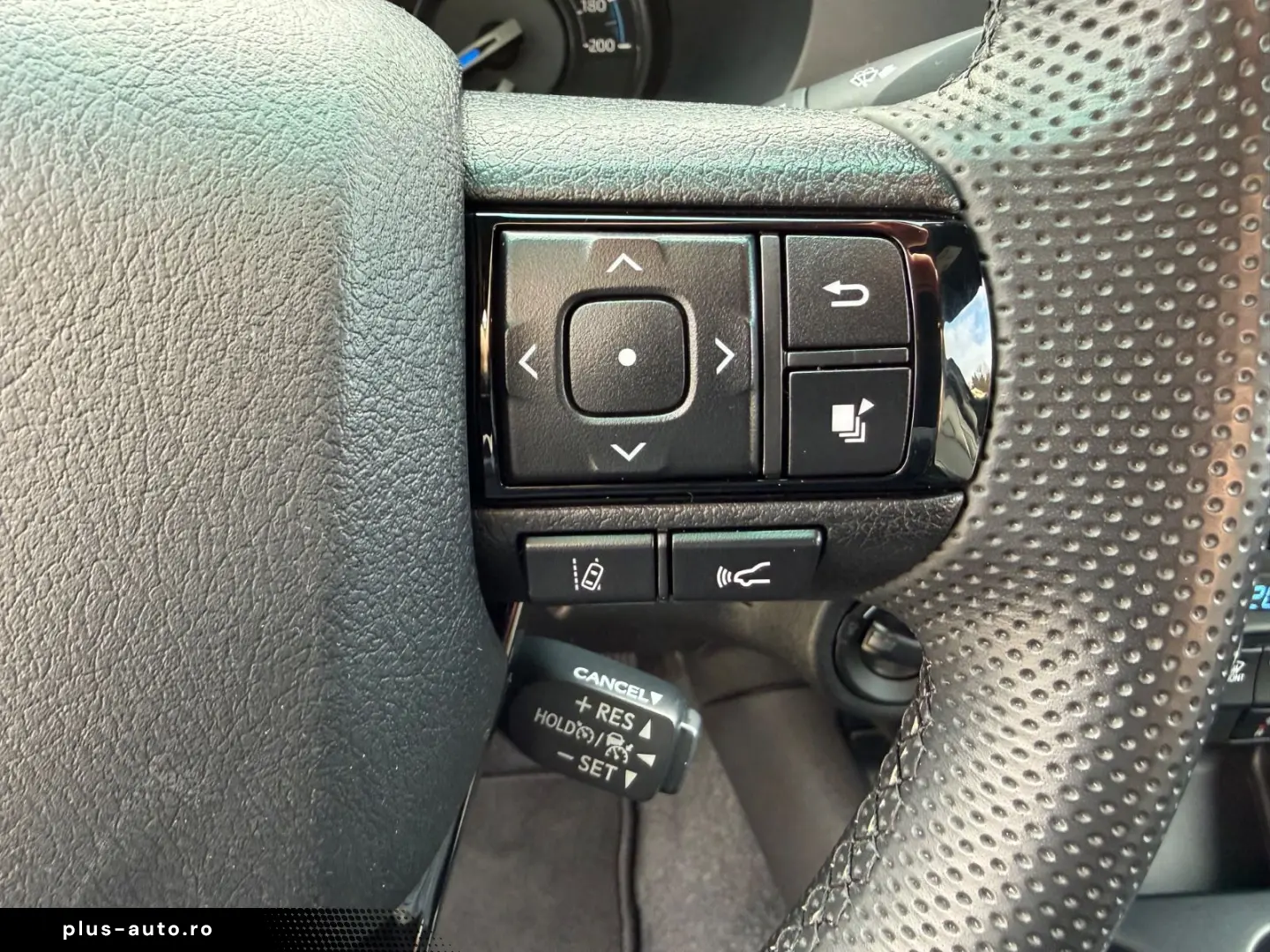 TOYOTA Double Cab INVINCIBLE 2.8 Aut.Leder.LED.Kamera.