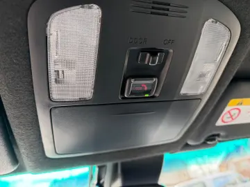 TOYOTA Double Cab INVINCIBLE 2.8 Aut.Leder.LED.Kamera.