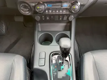 TOYOTA Double Cab INVINCIBLE 2.8 Aut.Leder.LED.Kamera.