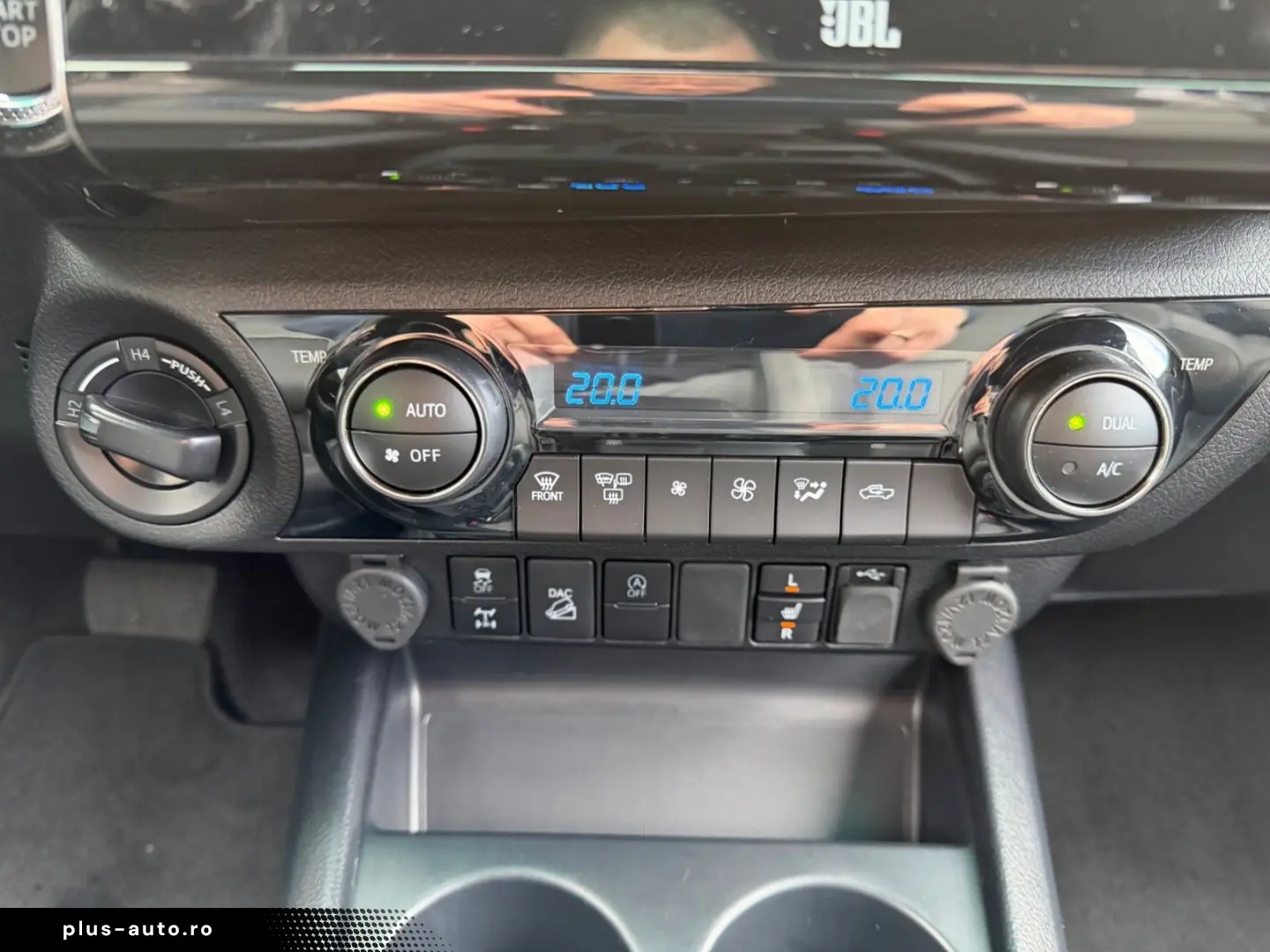 TOYOTA Double Cab INVINCIBLE 2.8 Aut.Leder.LED.Kamera.