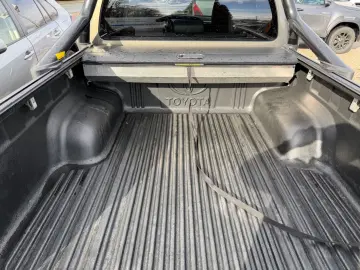 TOYOTA Double Cab INVINCIBLE 2.8 Aut.Leder.LED.Kamera.