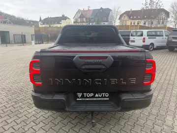 TOYOTA Double Cab INVINCIBLE 2.8 Aut.Leder.LED.Kamera.