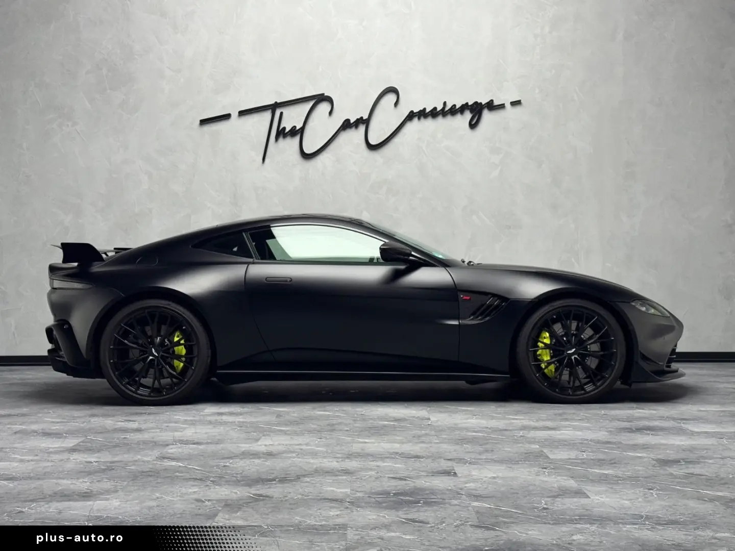 ASTON MARTIN V8 Vantage F1 Edition 360 CARBON AERO JET BLACK