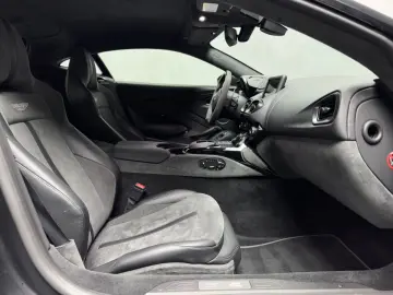 ASTON MARTIN V8 Vantage F1 Edition 360 CARBON AERO JET BLACK