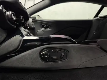 ASTON MARTIN V8 Vantage F1 Edition 360 CARBON AERO JET BLACK