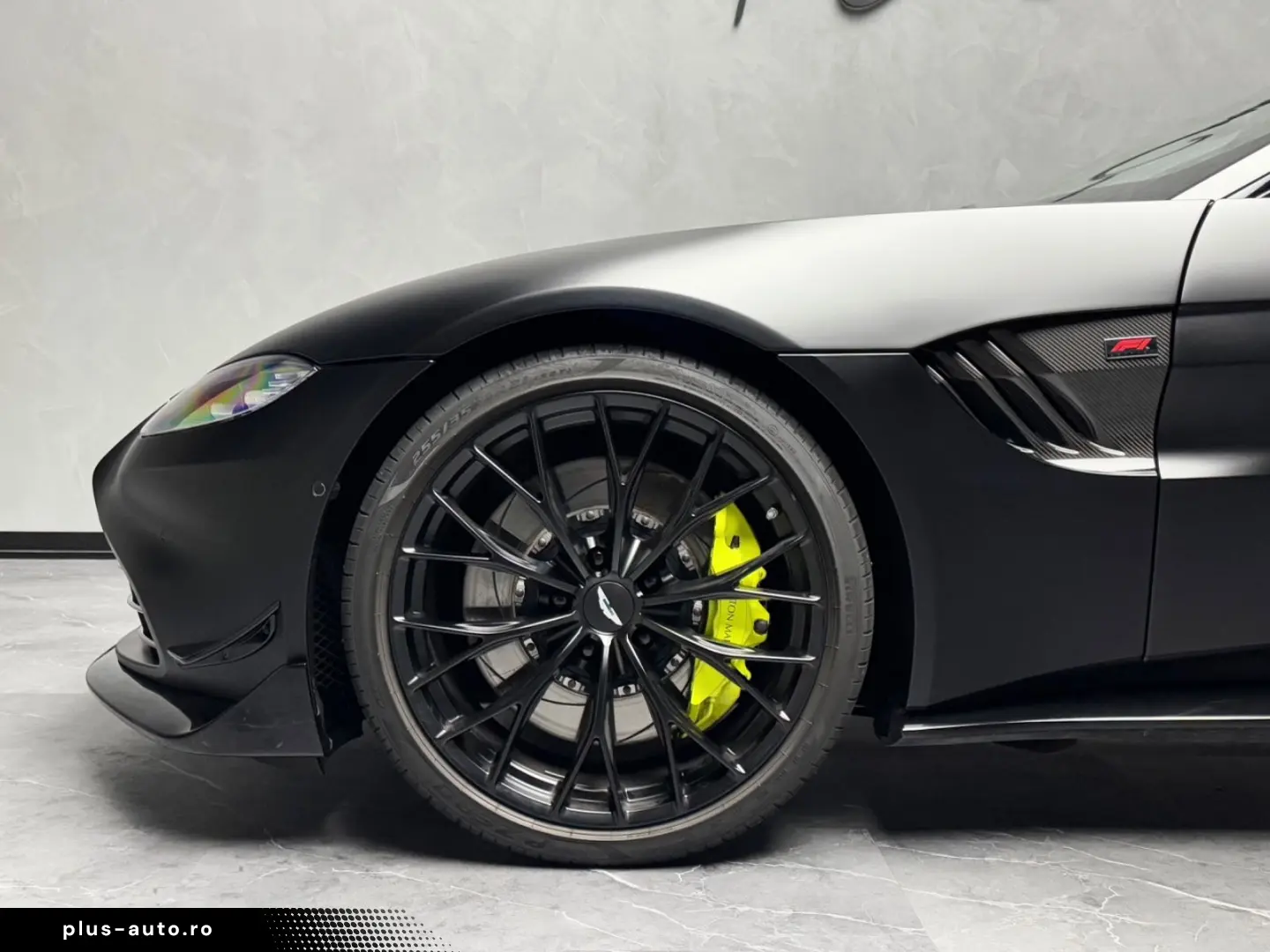 ASTON MARTIN V8 Vantage F1 Edition 360 CARBON AERO JET BLACK