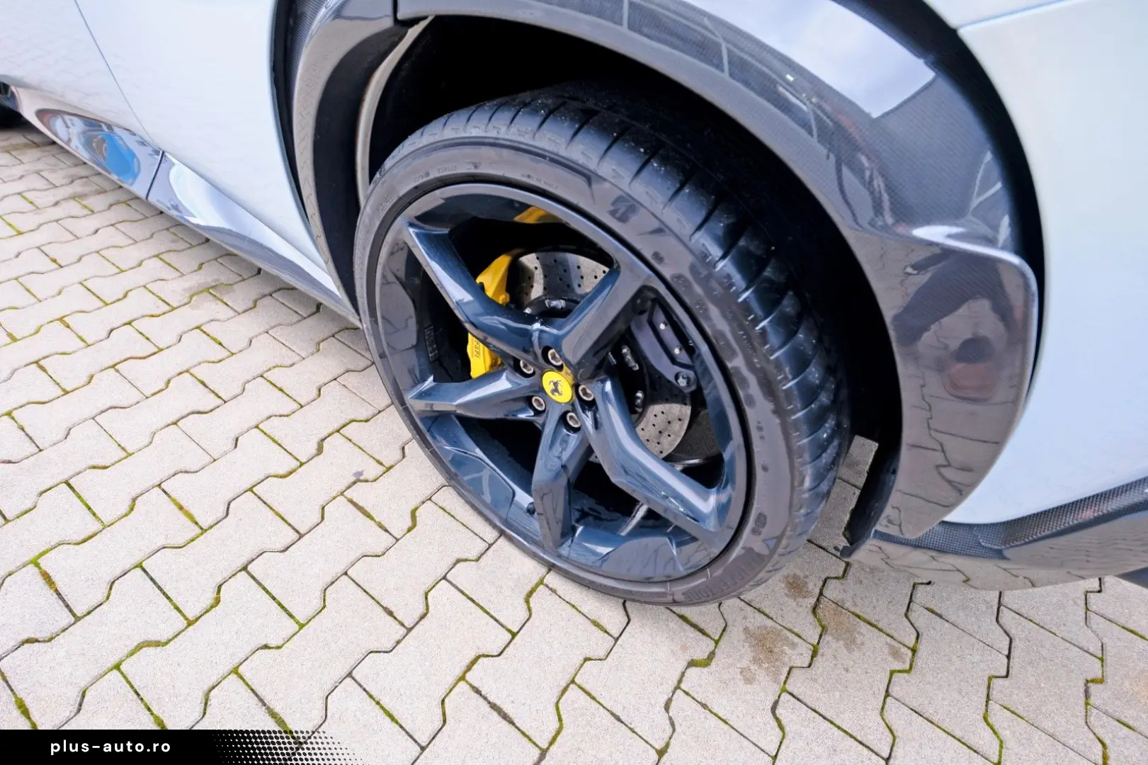 FERRARI Purosangue-SPECIAL COLOUR-FULL CARBON-PANO