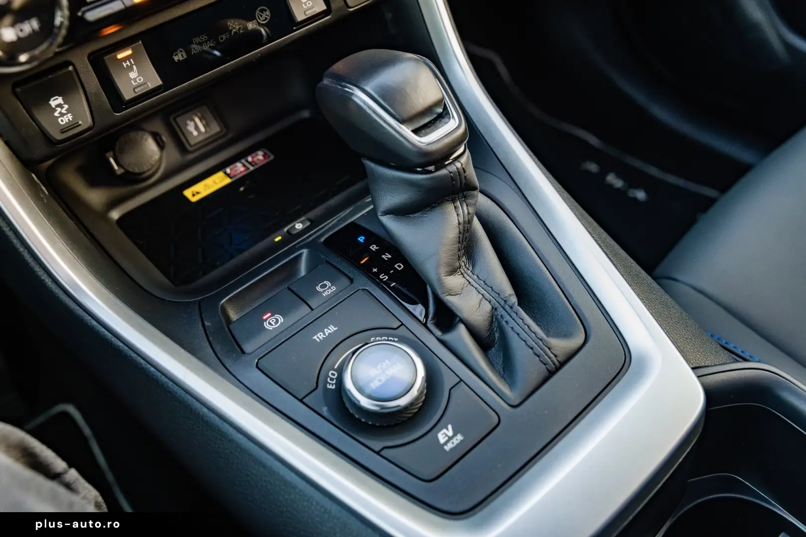 Toyota RAV4 2.5 PHEV VVT-iE 4x4 Style Bi-Tone