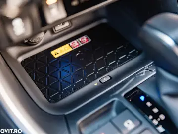 Toyota RAV4 2.5 PHEV VVT-iE 4x4 Style Bi-Tone