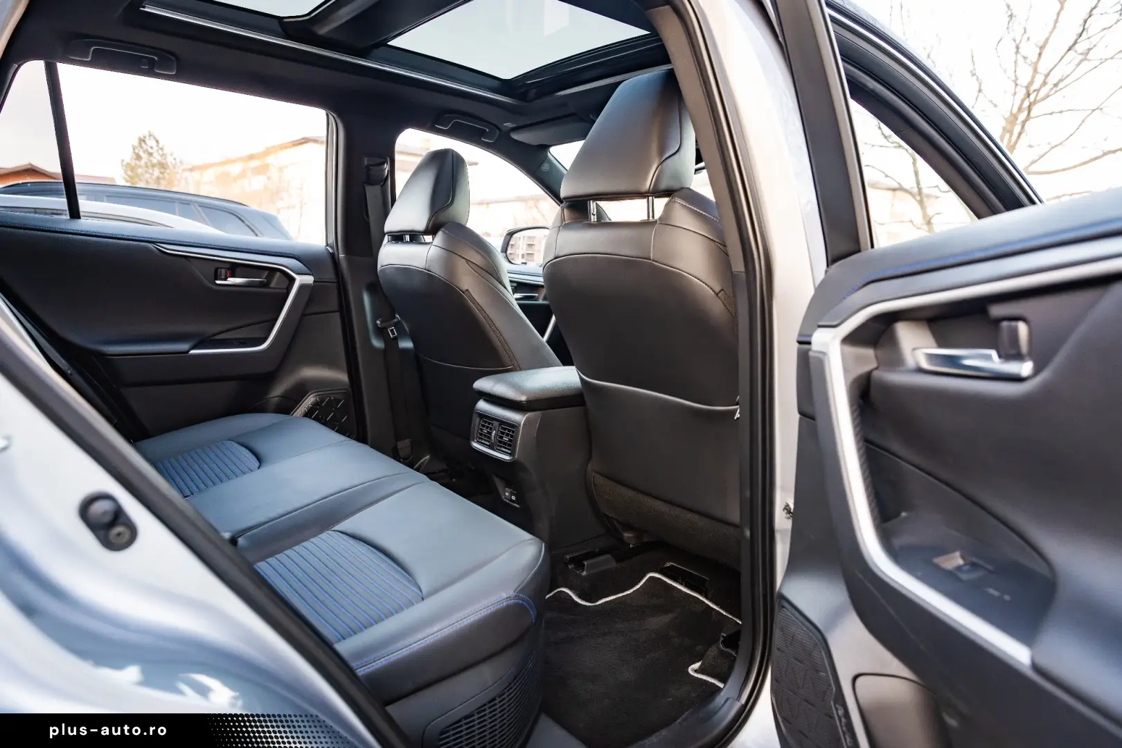 Toyota RAV4 2.5 PHEV VVT-iE 4x4 Style Bi-Tone