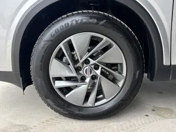 Nissan Qashqai 1.3 DIG-T MHEV Xtronic N-Connecta