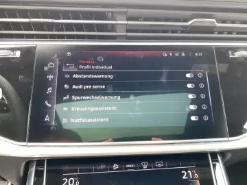 Audi Q8 TFSI E LUFT HUD B&O  23 PANO