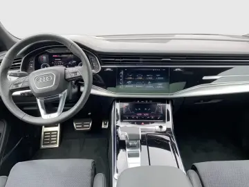 Audi Q8 TFSI E LUFT HUD B&O  23 PANO