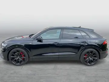 Audi Q8 TFSI E LUFT HUD B&O  23 PANO