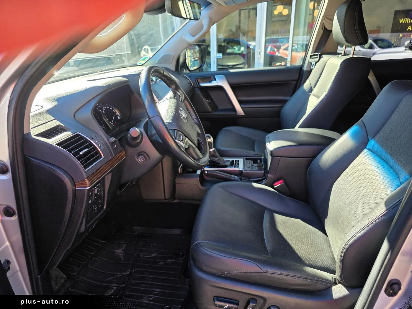 TOYOTA Land Cruiser Executive