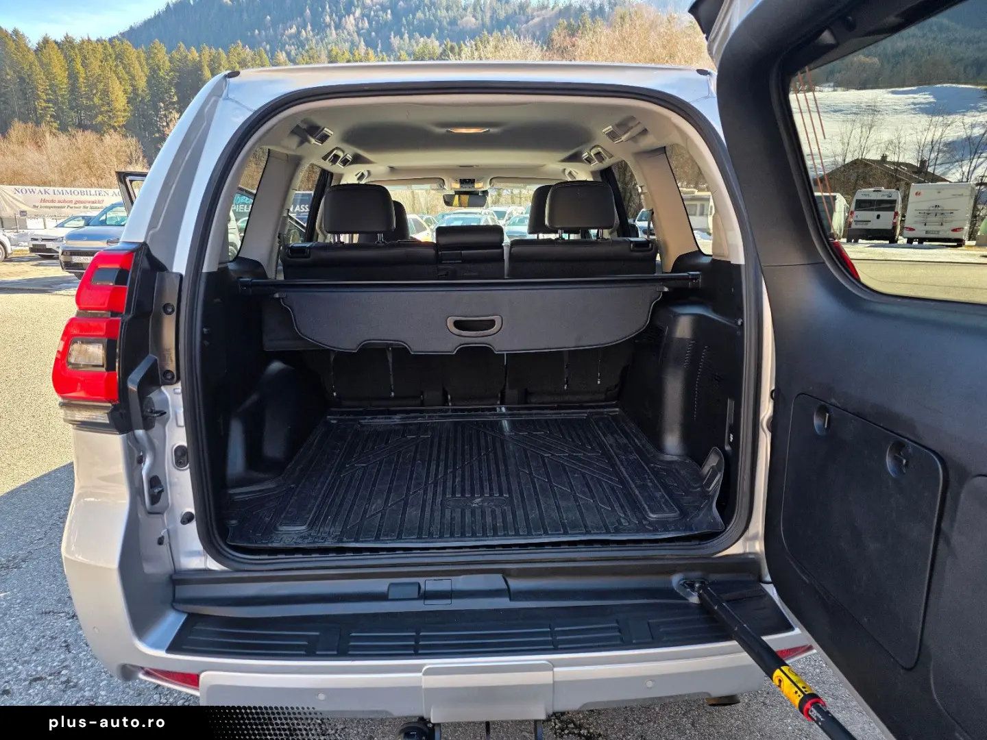 TOYOTA Land Cruiser Executive