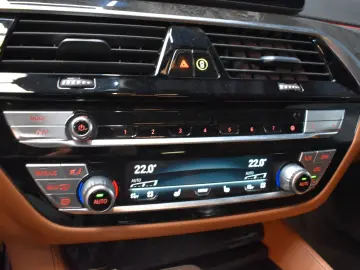 BMW 520 d M SPORT LEDER LASER KEYLESS-GO KAMERA HIFI