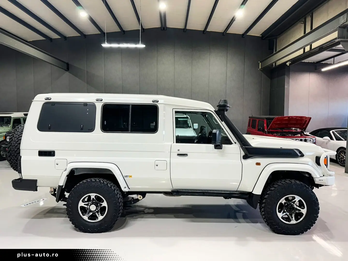 TOYOTA Land Cruiser - GRJ78