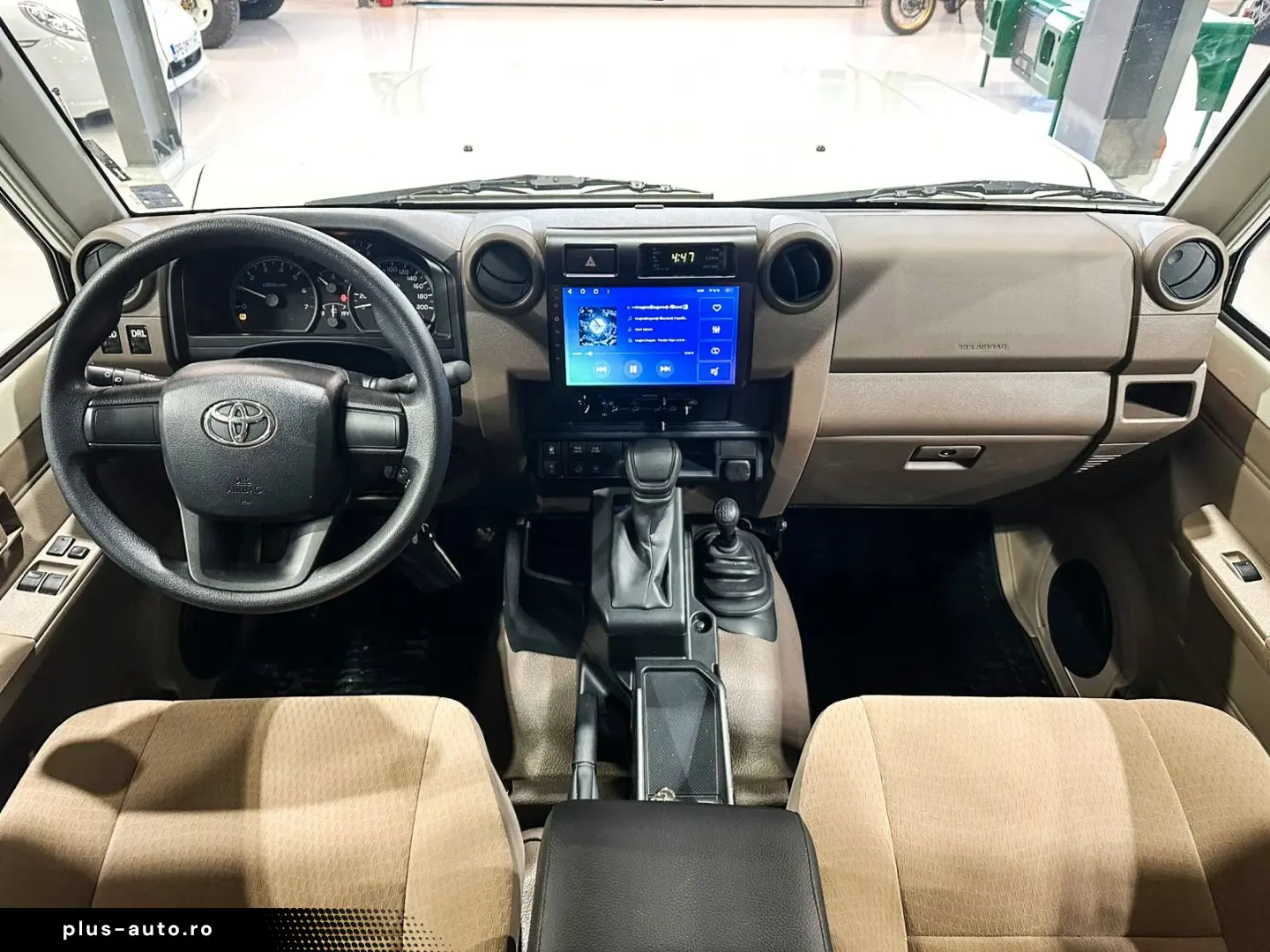 TOYOTA Land Cruiser - GRJ78