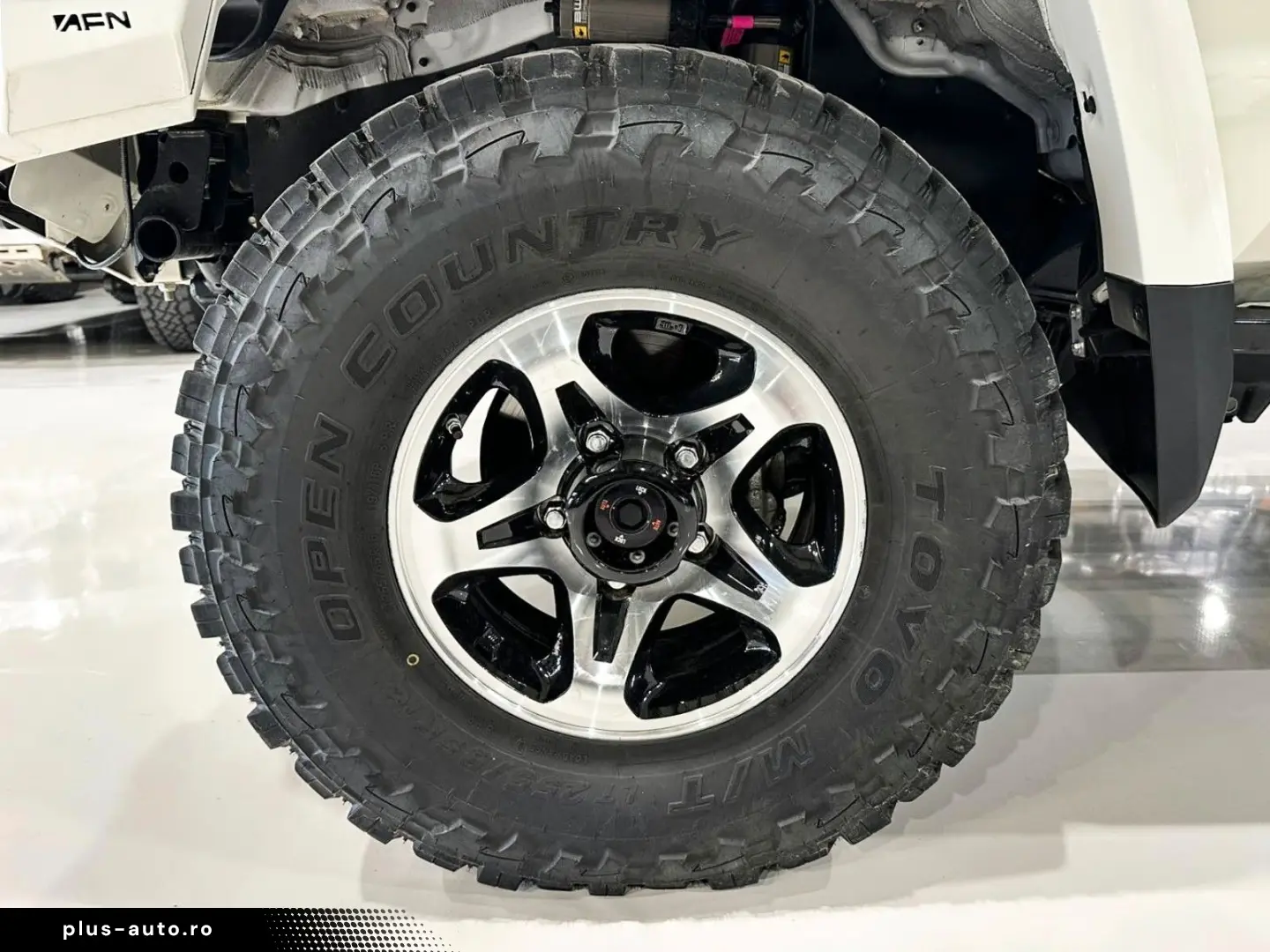 TOYOTA Land Cruiser - GRJ78