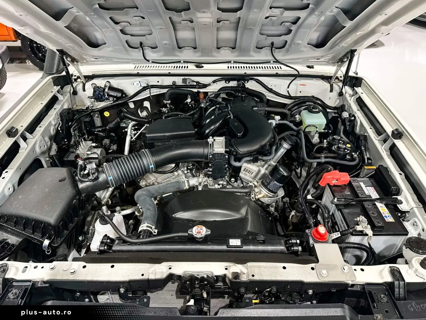 TOYOTA Land Cruiser - GRJ78