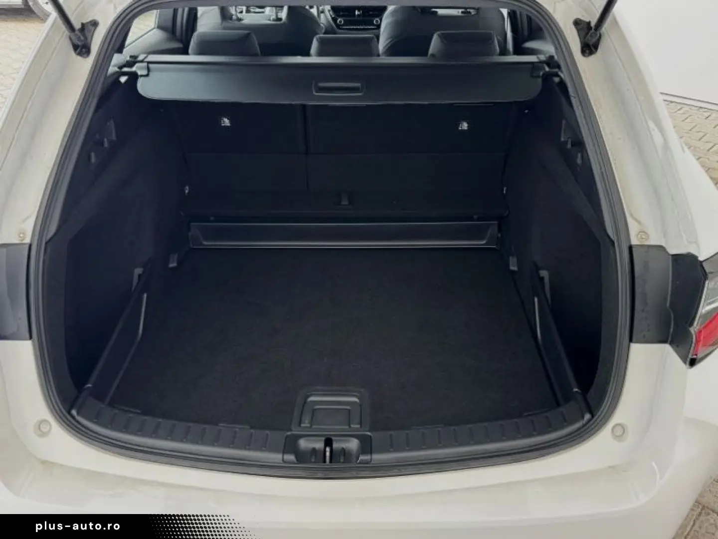 TOYOTA COROLLA 1.8 Hybrid Eco HSD TS E-CVT