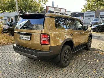 TOYOTA Land Cruiser 2 8 D-4D AWD Executive