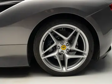 2021 Ferrari F8 Spider Lift PPF Carbon