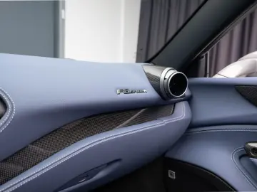 2021 Ferrari F8 Spider Lift PPF Carbon