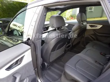 Audi Q8 50TDI 2xS Line Pano Towbar 22 All-wheel drive.