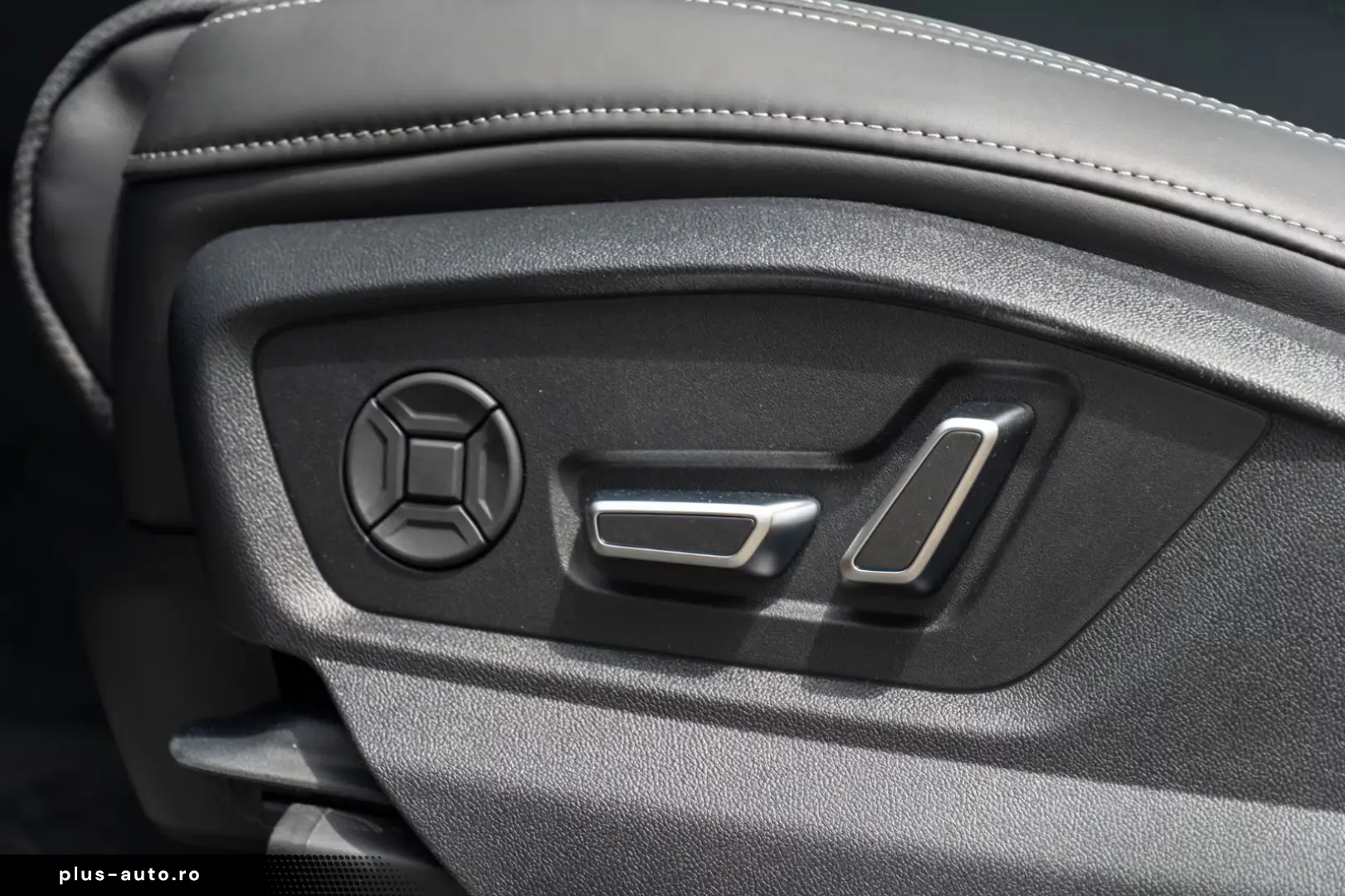 Audi Q8 50 TDI QUATTRO.SLINE.AHK.PANO.SOFT