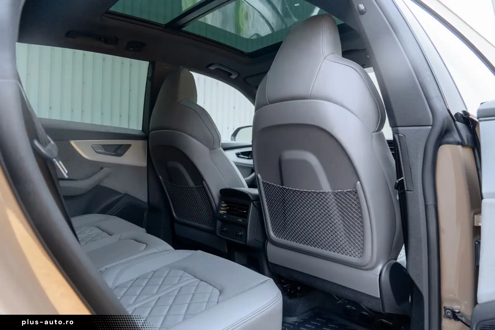 Audi Q8 50 TDI QUATTRO.SLINE.AHK.PANO.SOFT