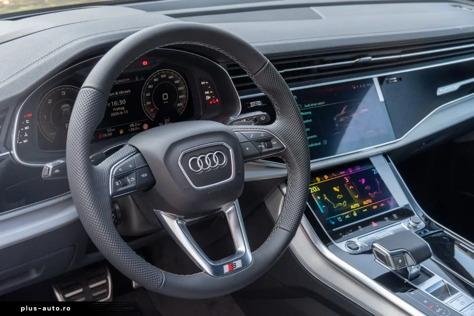 Audi Q8 50 TDI QUATTRO.SLINE.AHK.PANO.SOFT