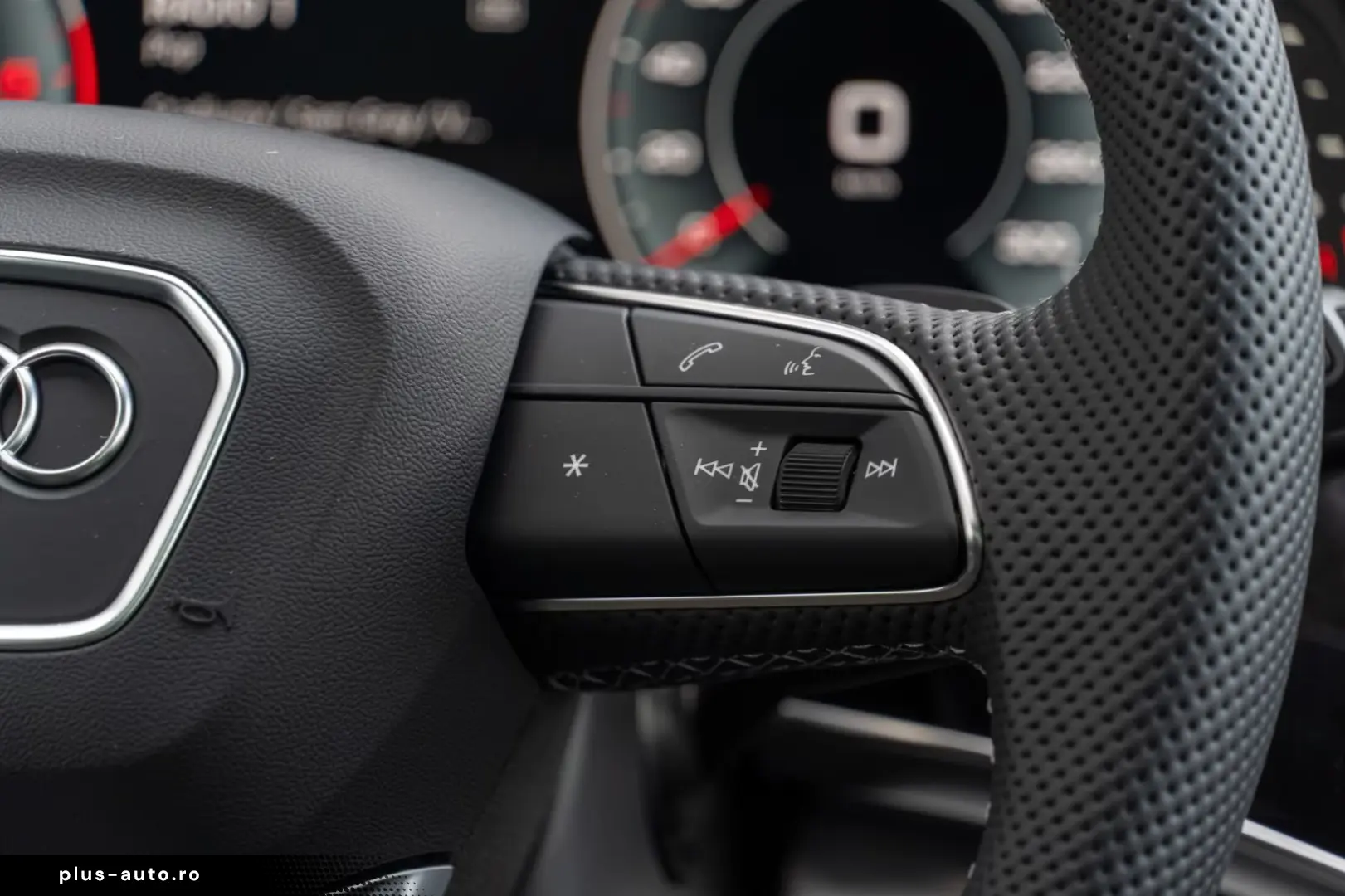 Audi Q8 50 TDI QUATTRO.SLINE.AHK.PANO.SOFT