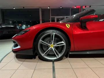 FERRARI 296 GTS  Assetto Fiorano FullCarbon Stripe