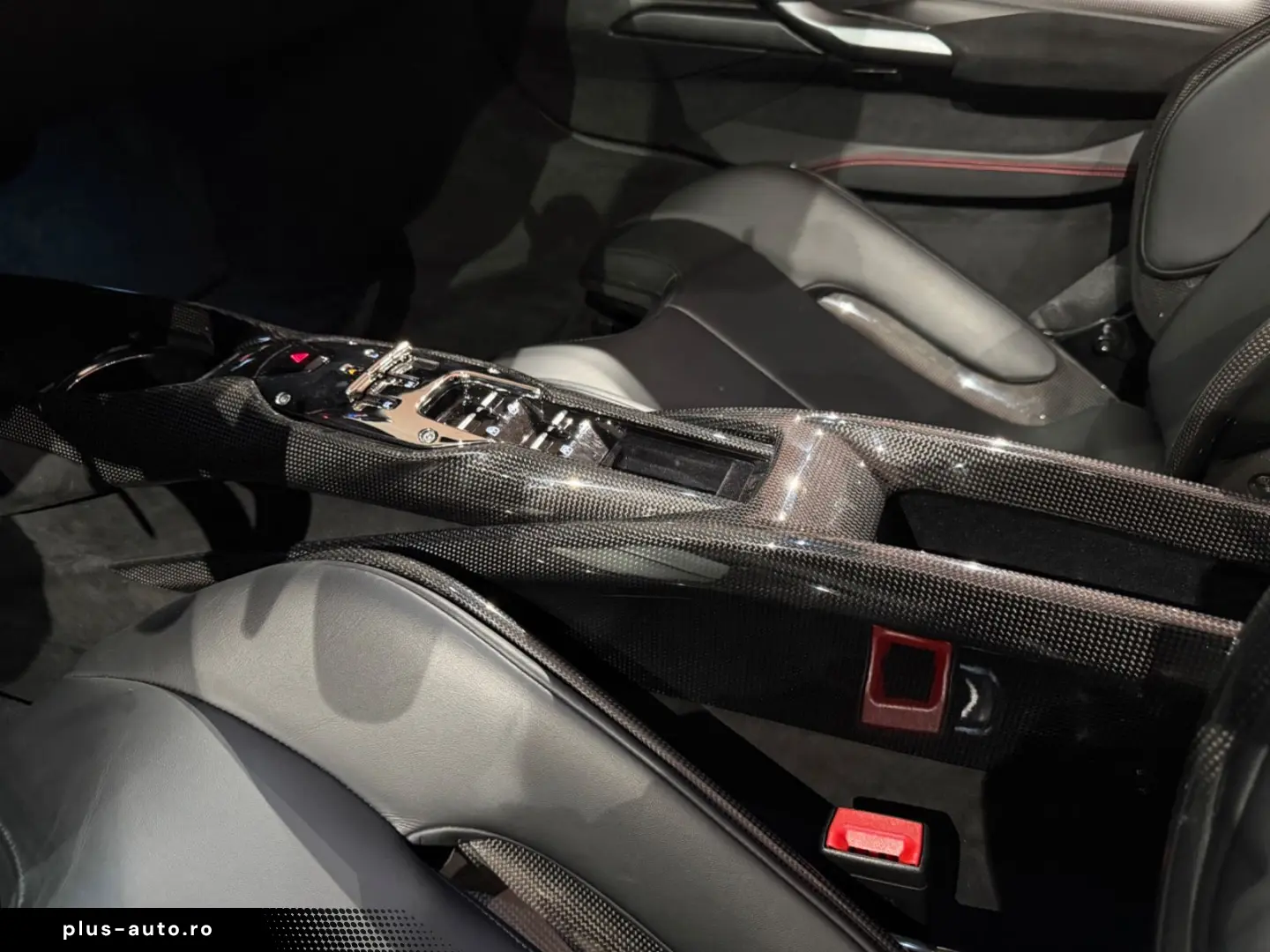 FERRARI 296 GTS  Assetto Fiorano FullCarbon Stripe