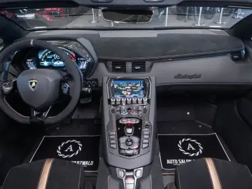 LAMBORGHINI Aventador SVJ Roadster  FULL CARBON 1.HAND MWST