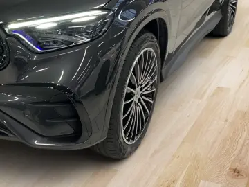 MERCEDES-BENZ GLC Coupe 300 de 4M AMG NIGHT AHK MEM HUD PANO